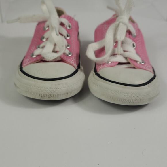 Converse Chuck Taylor Infant SZ 4 Pink White Low Top All Star Shoes Sneakers - Picture 4 of 8